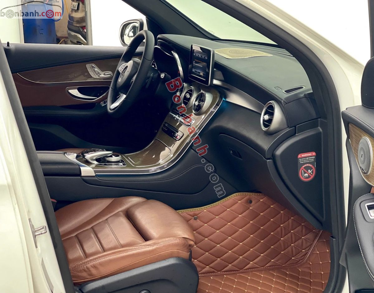 Bán ô tô Mercedes Benz GLC 250 4Matic - 2017 - xe cũ