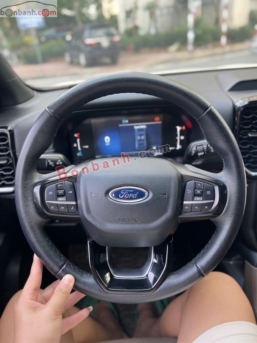 Bán ô tô Ford Everest Titanium 2.0L 4x2 AT - 2022 - xe cũ
