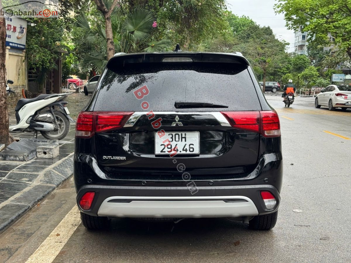 Bán ô tô Mitsubishi Outlander Premium 2.0 CVT - 2021 - xe cũ