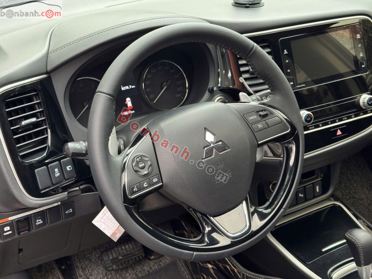 Bán ô tô Mitsubishi Outlander Premium 2.0 CVT - 2021 - xe cũ