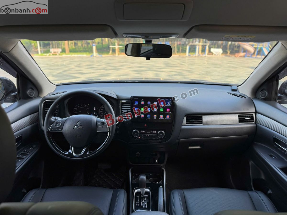 Bán ô tô Mitsubishi Outlander 2.0 CVT - 2019 - xe cũ