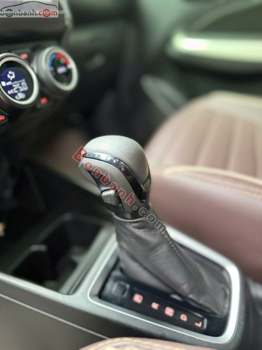 Bán ô tô Suzuki Swift GLX 1.2 AT - 2020 - xe cũ