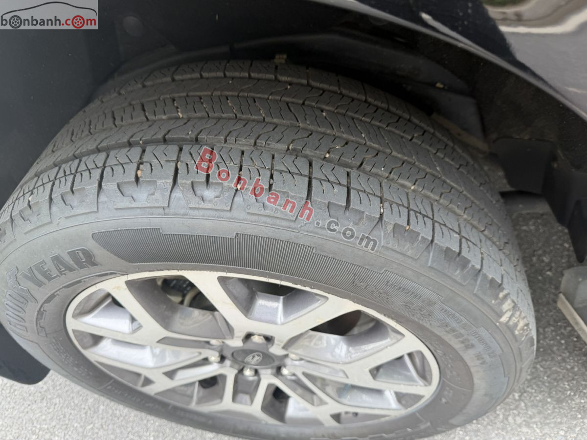 Bán ô tô Ford Everest Titanium Plus 2.0L 4x4 AT - 2023 - xe cũ