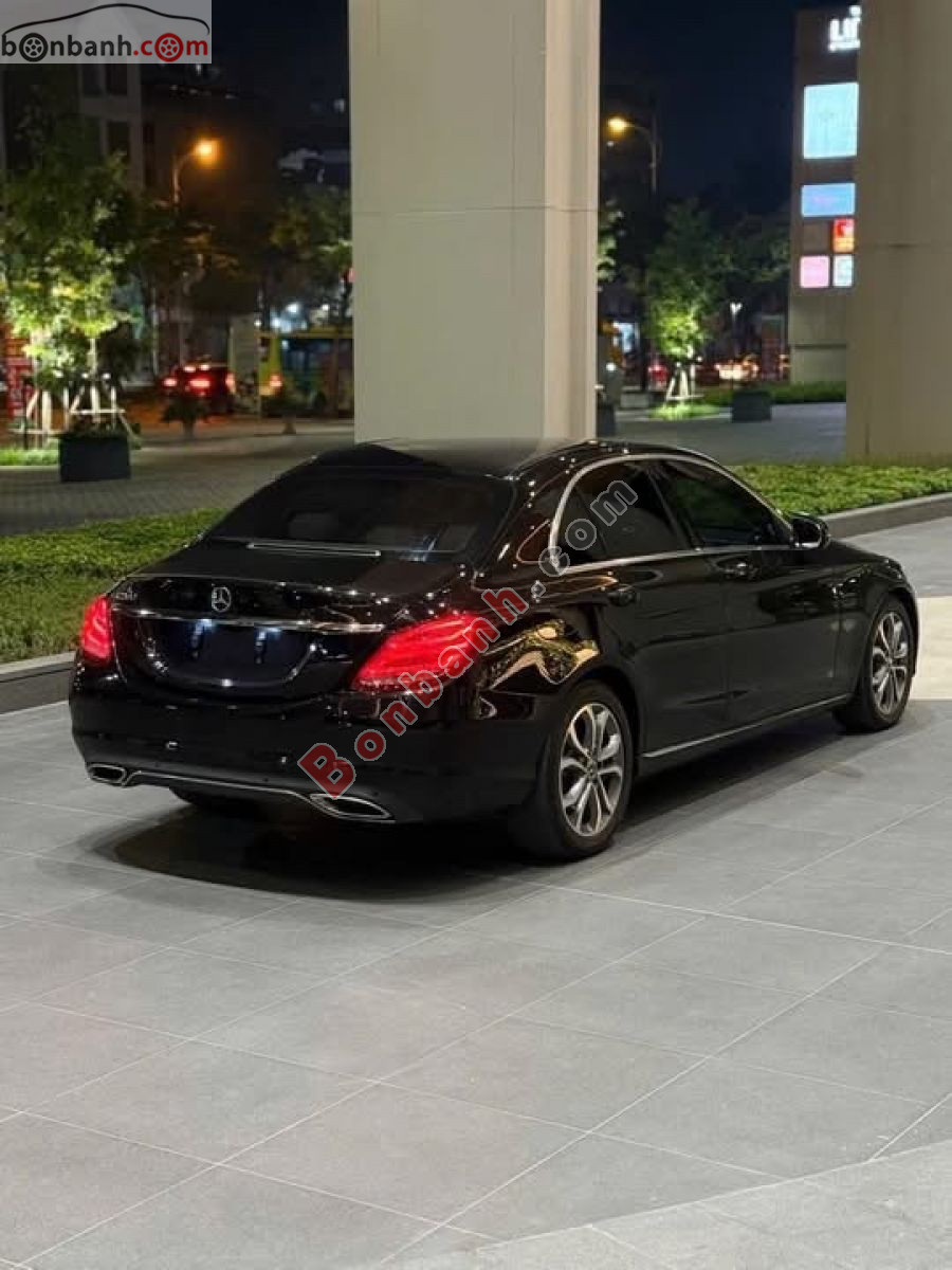 Bán ô tô Mercedes Benz C class C200 - 2018 - xe cũ