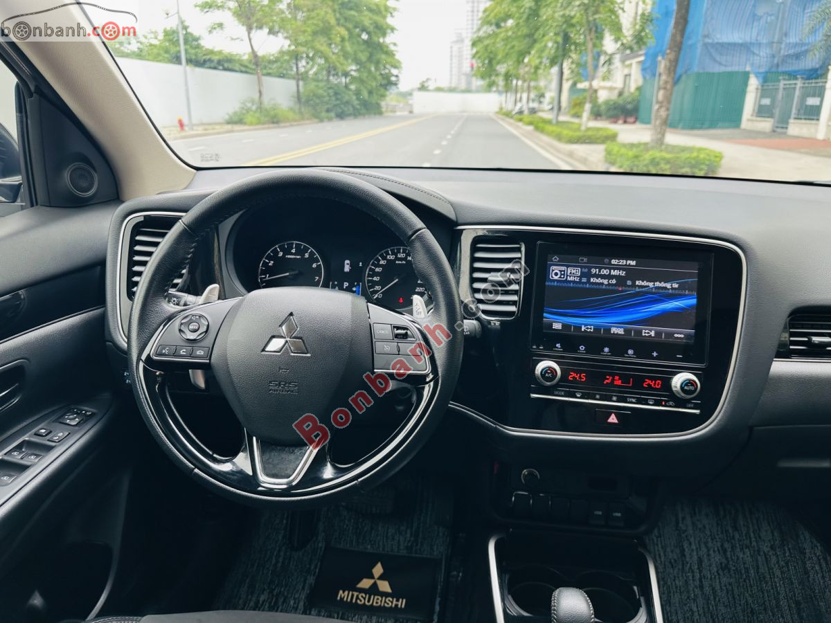 Bán ô tô Mitsubishi Outlander 2.0 CVT - 2023 - xe cũ