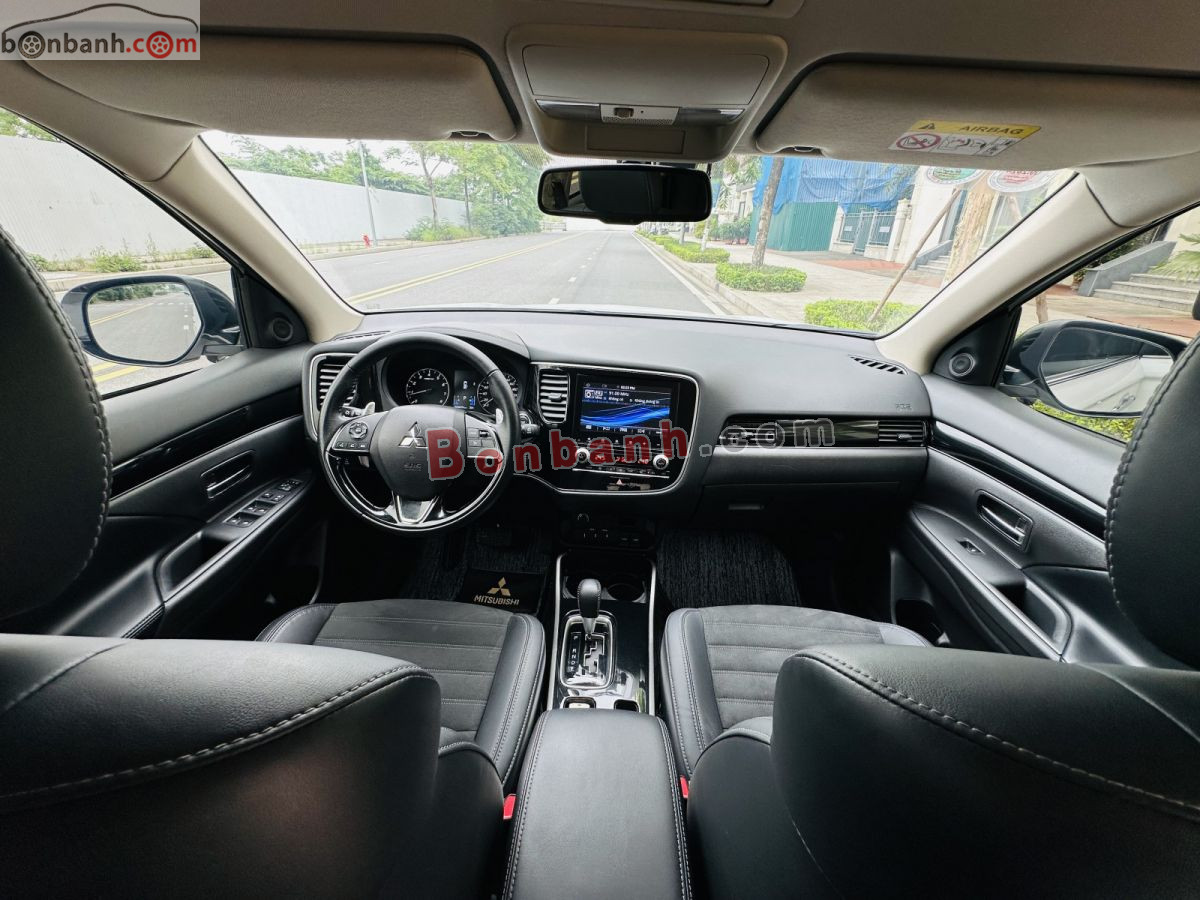 Bán ô tô Mitsubishi Outlander 2.0 CVT - 2023 - xe cũ