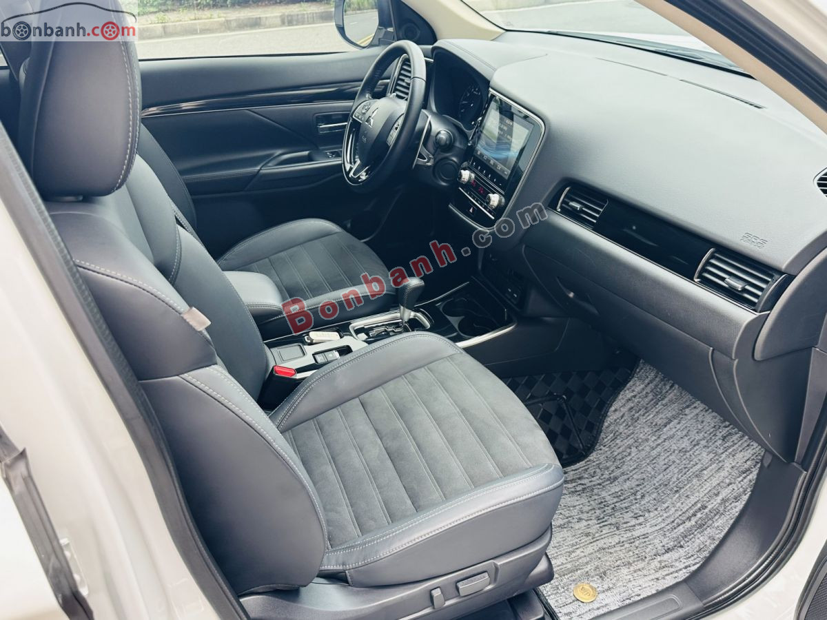 Bán ô tô Mitsubishi Outlander 2.0 CVT - 2023 - xe cũ
