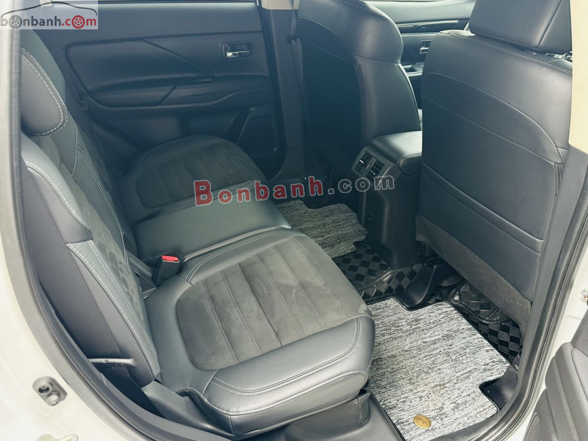 Bán ô tô Mitsubishi Outlander 2.0 CVT - 2023 - xe cũ