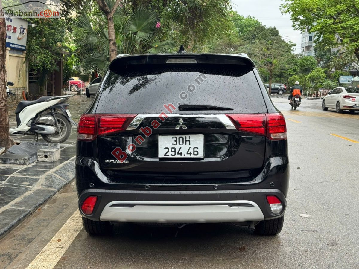 Bán ô tô Mitsubishi Outlander Premium 2.0 CVT - 2021 - xe cũ