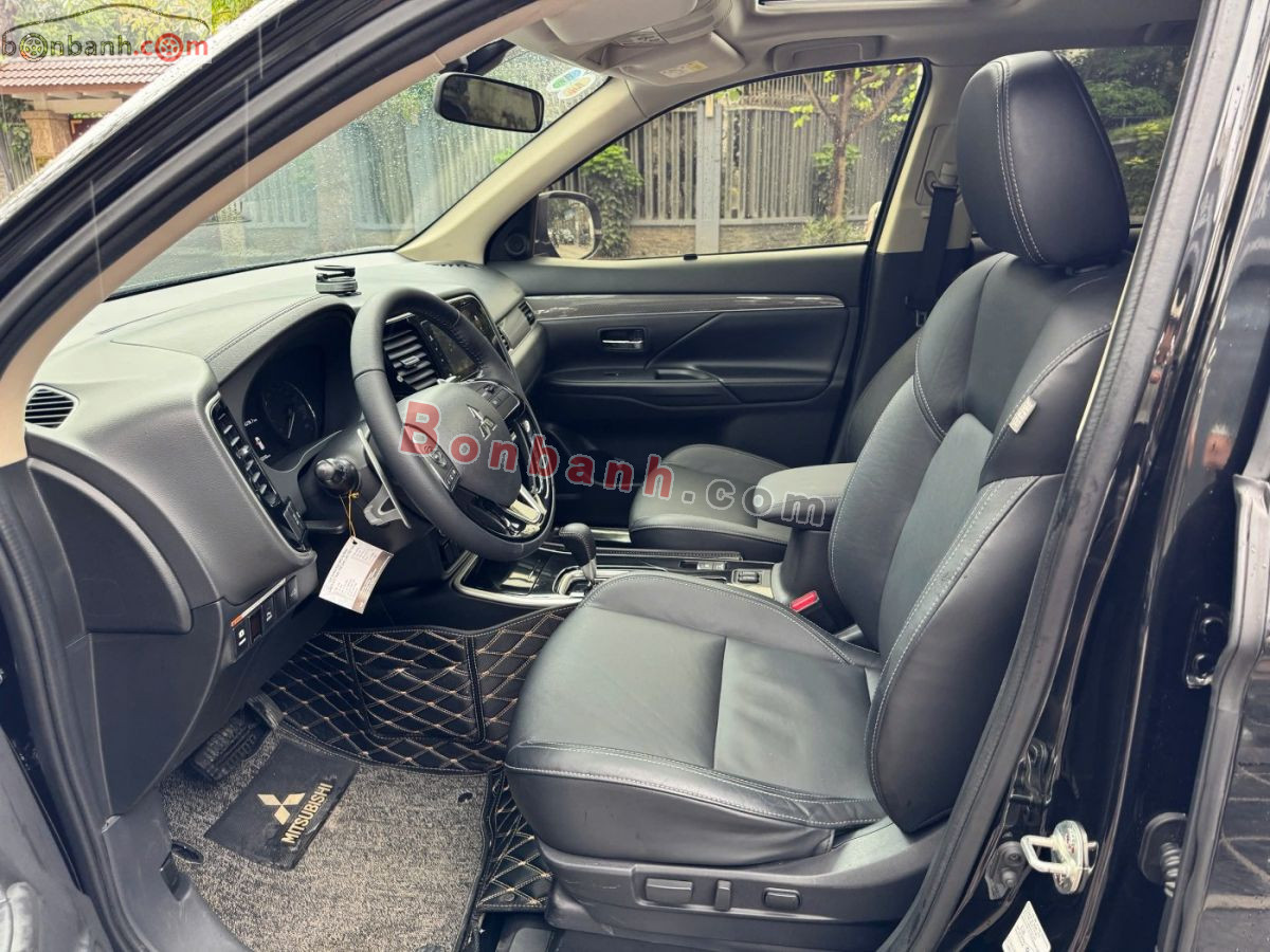 Bán ô tô Mitsubishi Outlander Premium 2.0 CVT - 2021 - xe cũ