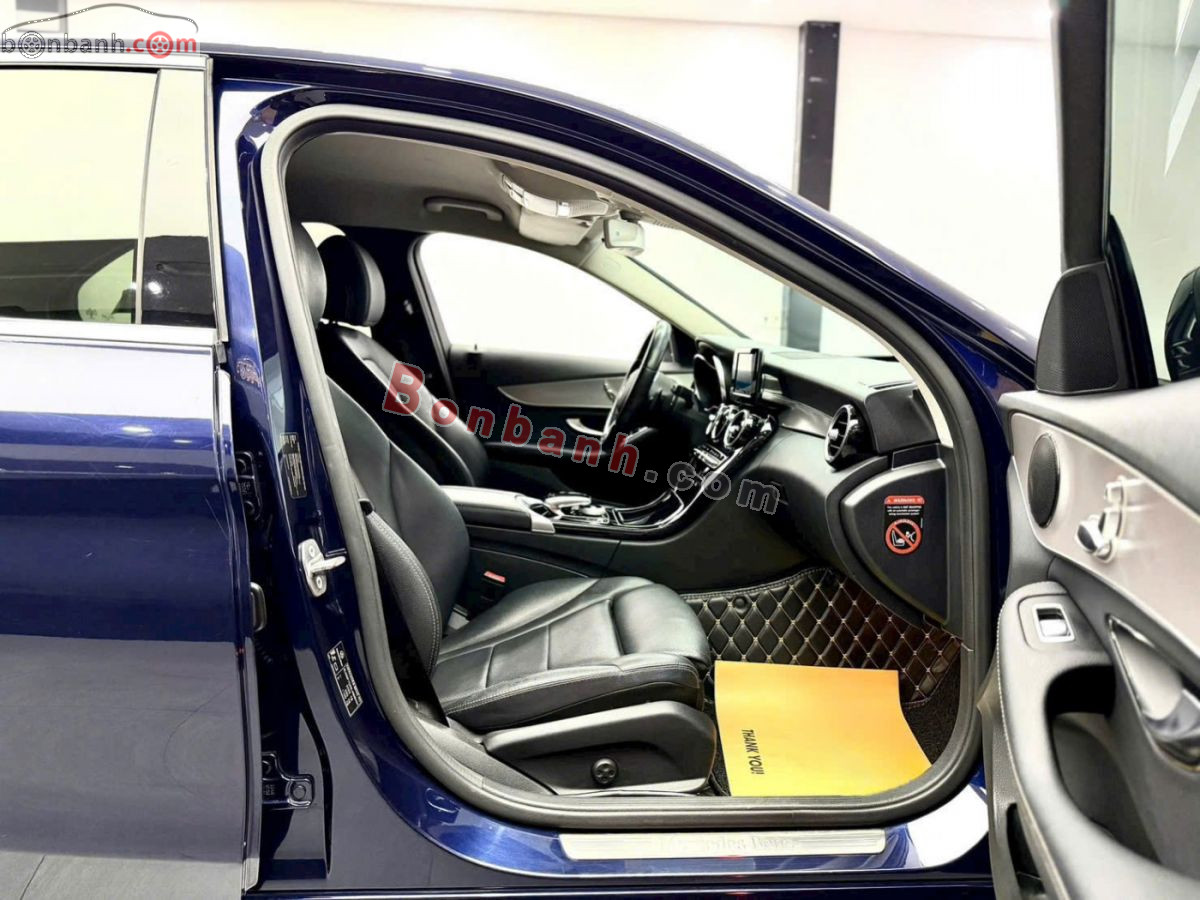 Bán ô tô Mercedes Benz C class C180 - 2020 - xe cũ
