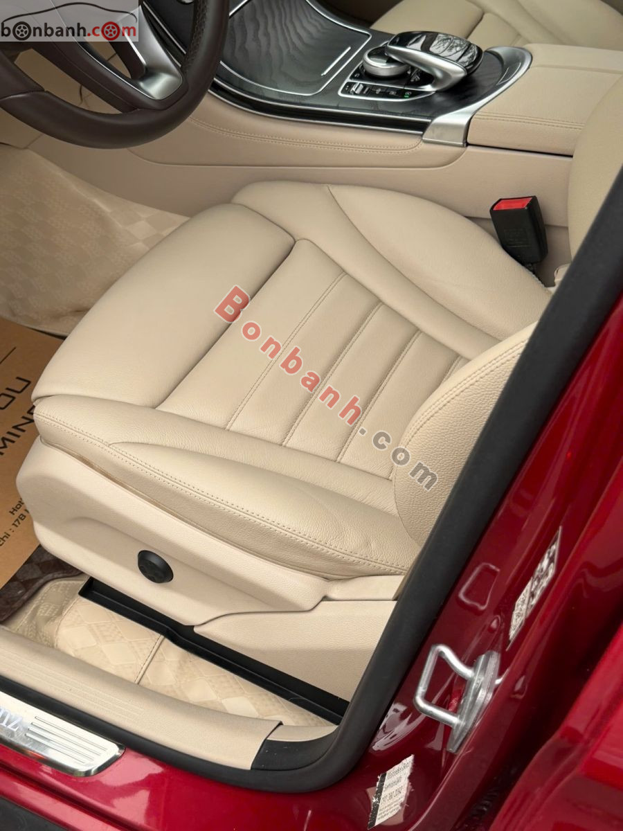 Bán ô tô Mercedes Benz GLC 300 4Matic - 2019 - xe cũ