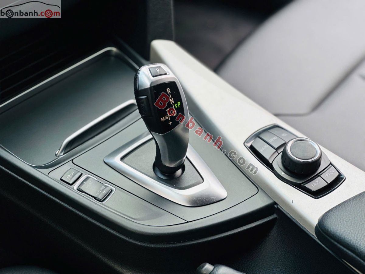 Bán ô tô BMW 3 Series 320i - 2017 - xe cũ