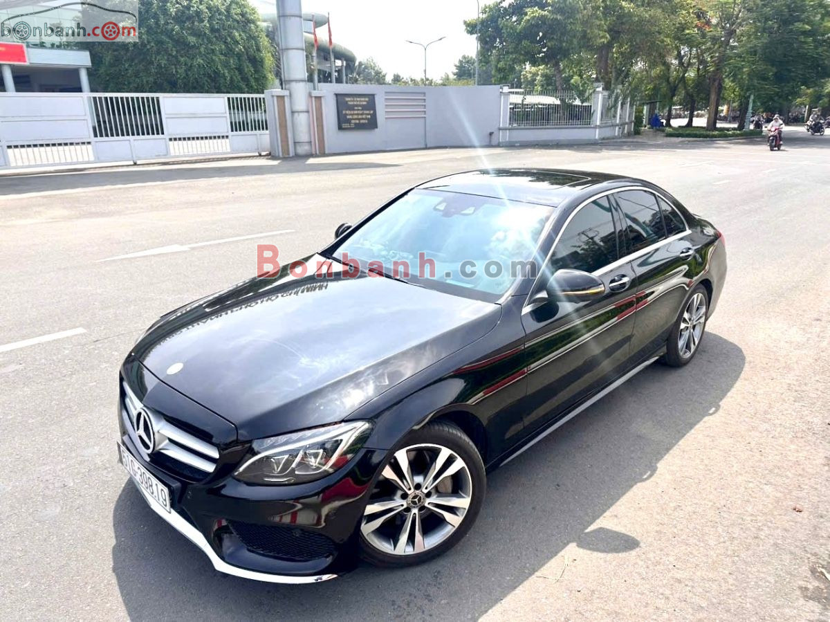 Bán ô tô Mercedes Benz C class C300 AMG - 2017 - xe cũ