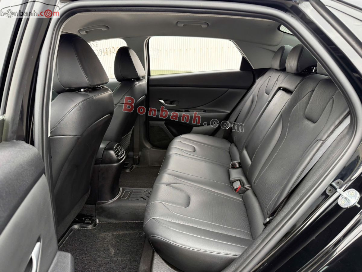 Bán ô tô Hyundai Elantra 2.0 AT Cao cấp - 2023 - xe cũ