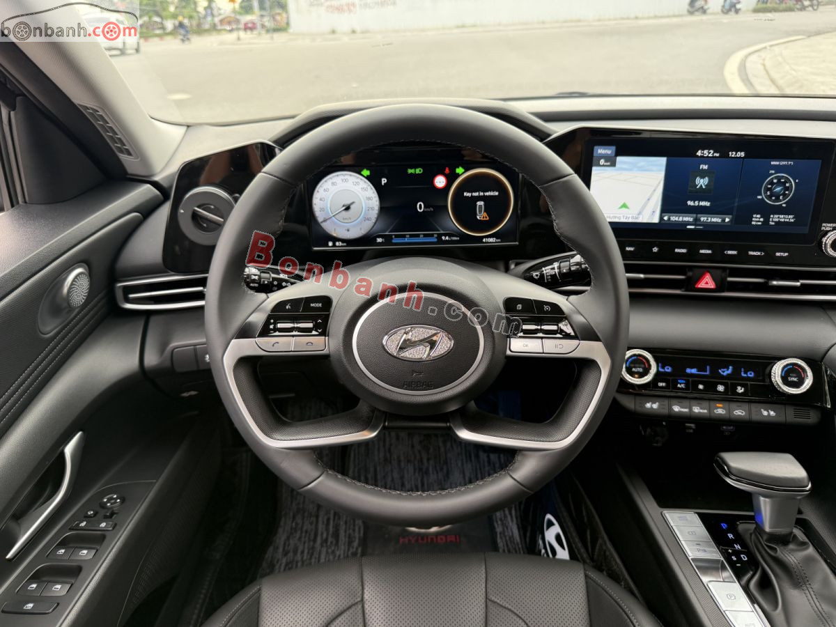 Bán ô tô Hyundai Elantra 2.0 AT Cao cấp - 2023 - xe cũ