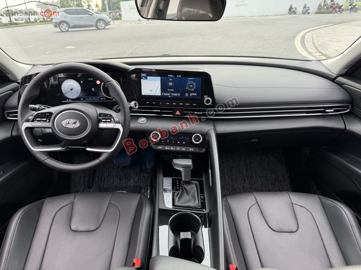 Bán ô tô Hyundai Elantra 2.0 AT Cao cấp - 2023 - xe cũ