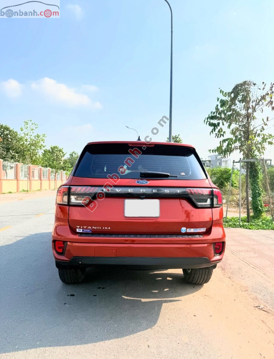 Bán ô tô Ford Everest Titanium 2.0L 4x2 AT - 2022 - xe cũ