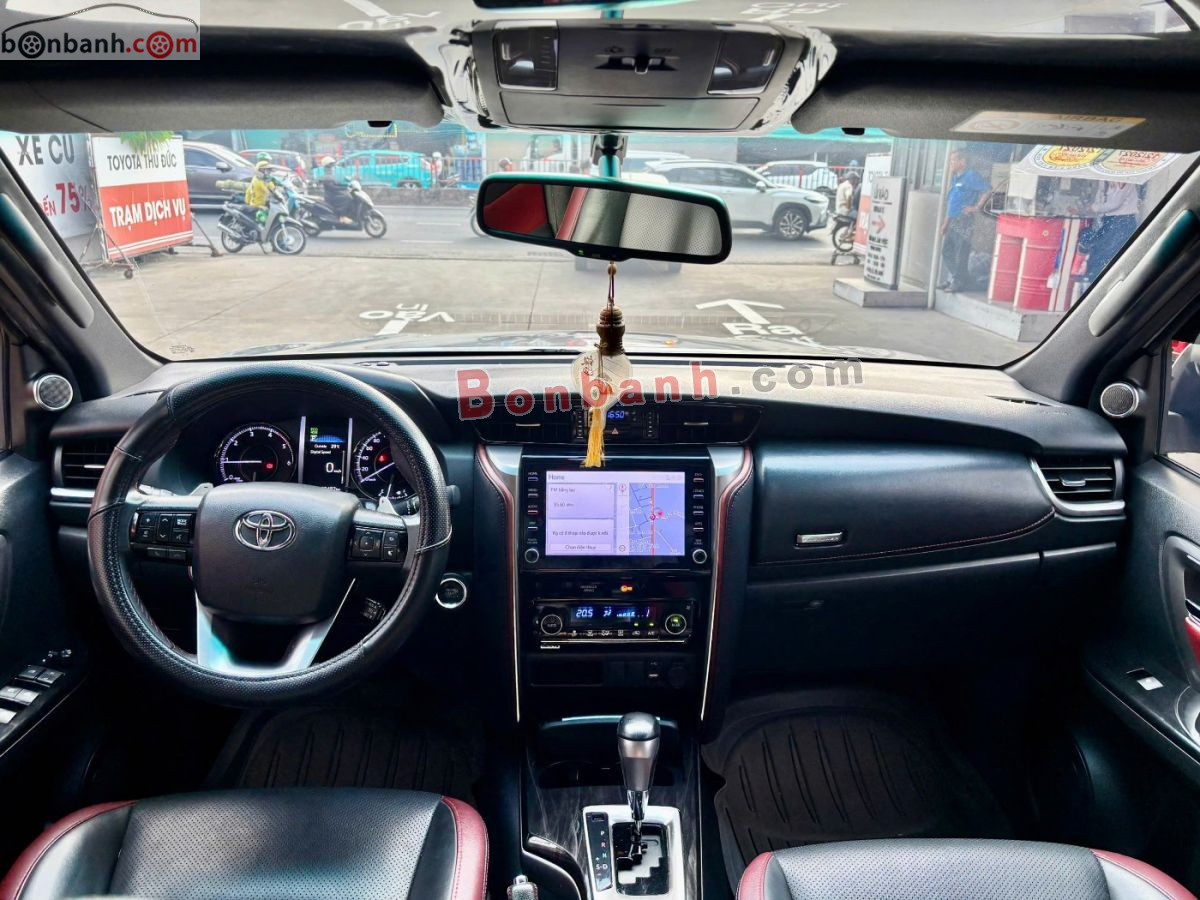Bán ô tô Toyota Fortuner 2.4G 4x2 AT Legender - 2021 - xe cũ