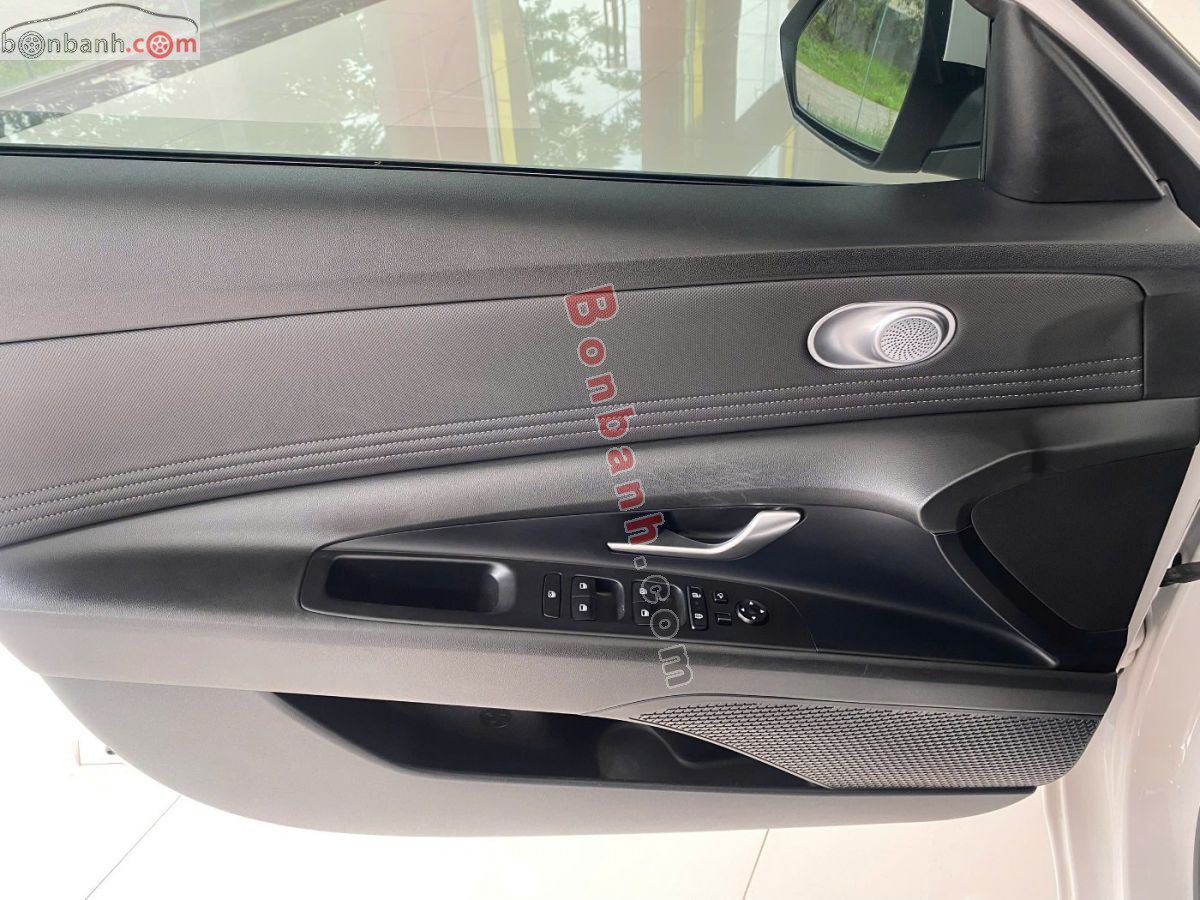 Bán ô tô Hyundai Elantra 1.6 AT Đặc biệt - 2024 - xe cũ