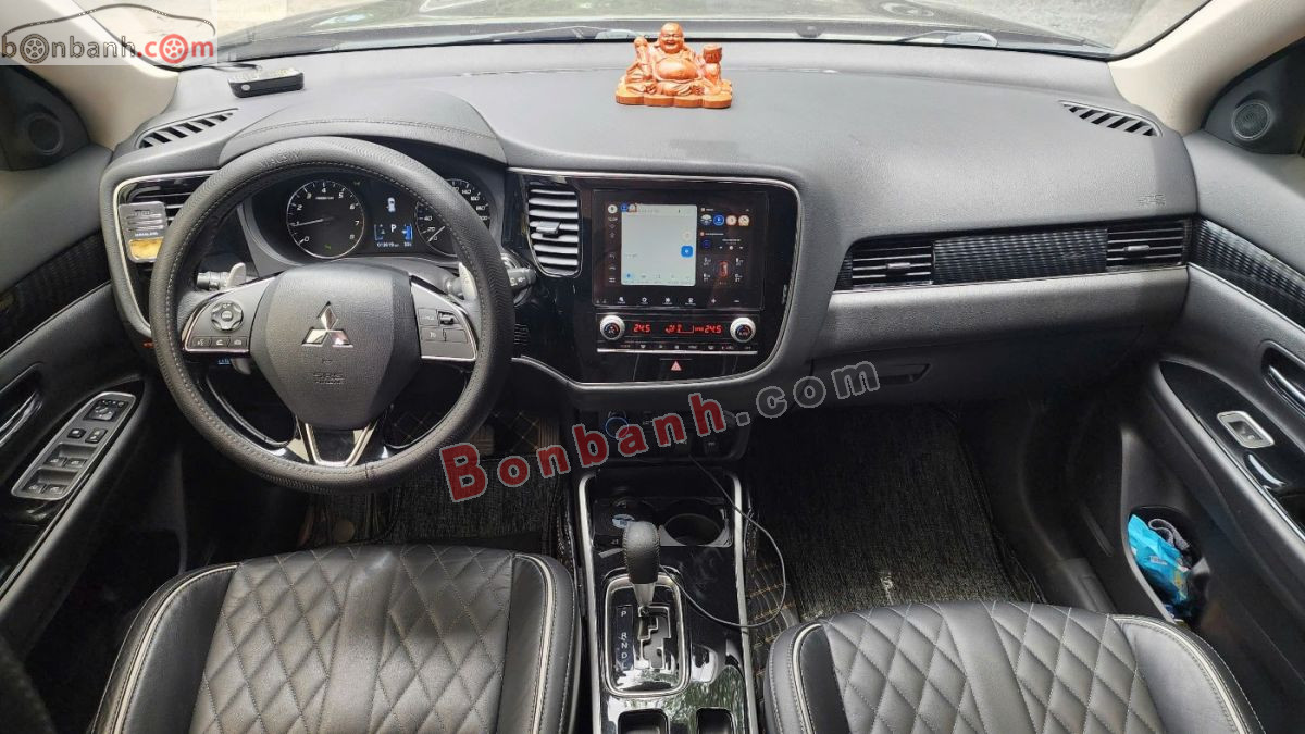 Bán ô tô Mitsubishi Outlander Premium 2.0 CVT - 2024 - xe cũ