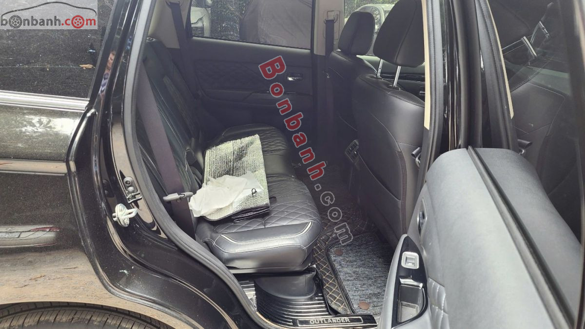 Bán ô tô Mitsubishi Outlander Premium 2.0 CVT - 2024 - xe cũ