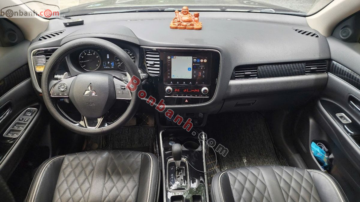 Bán ô tô Mitsubishi Outlander Premium 2.0 CVT - 2024 - xe cũ