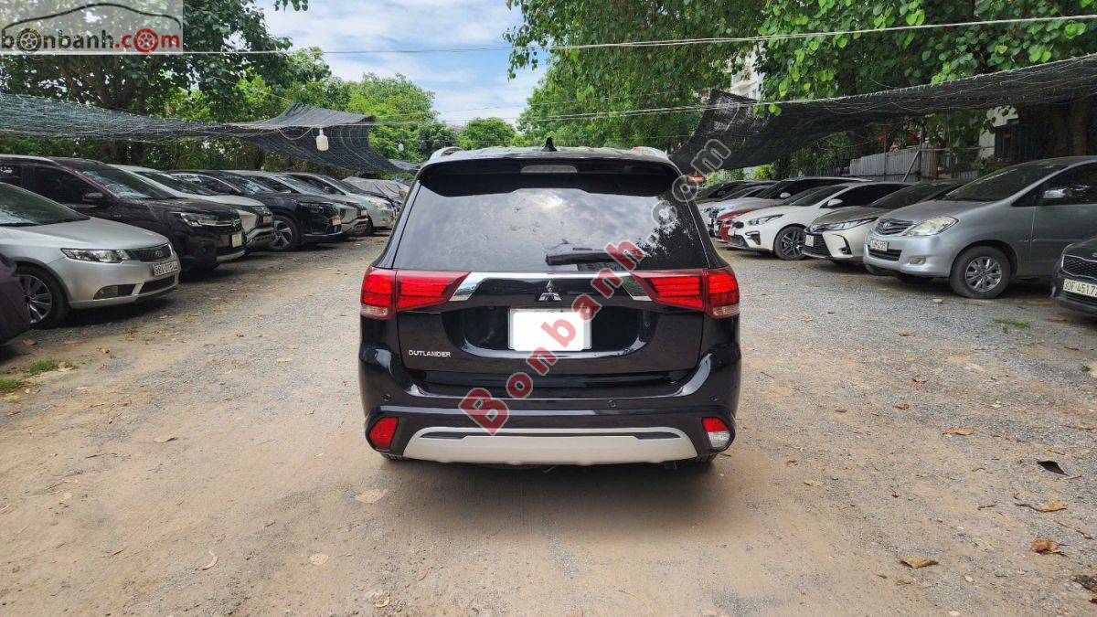 Bán ô tô Mitsubishi Outlander Premium 2.0 CVT - 2024 - xe cũ