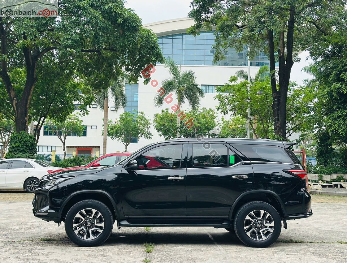 Bán ô tô Toyota Fortuner 2.4G 4x2 AT Legender - 2021 - xe cũ
