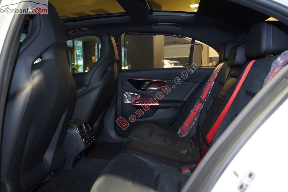 Bán ô tô Mercedes Benz C class C63 S E Performance AMG 4Matic - 2024 - xe mới