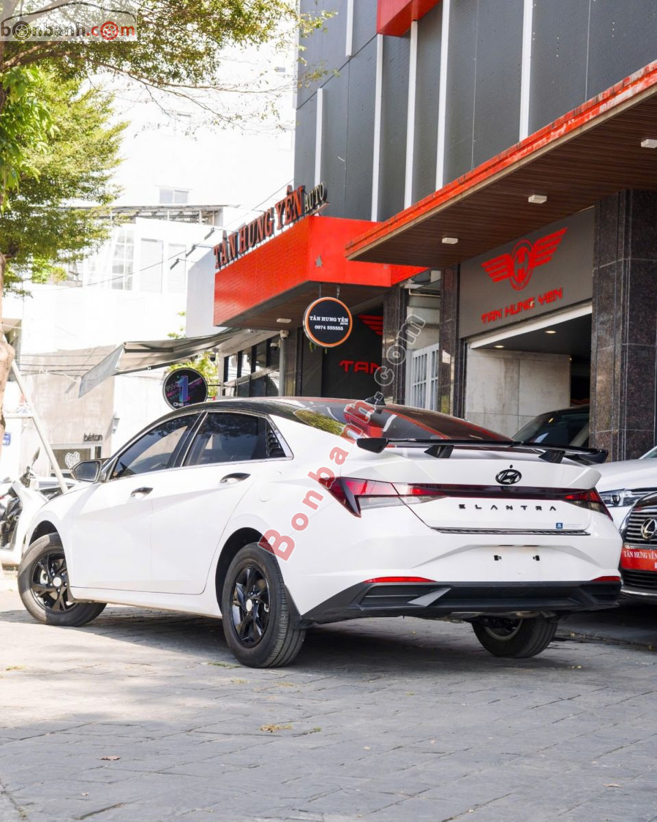 Bán ô tô Hyundai Elantra 1.6 AT Tiêu chuẩn - 2024 - xe cũ