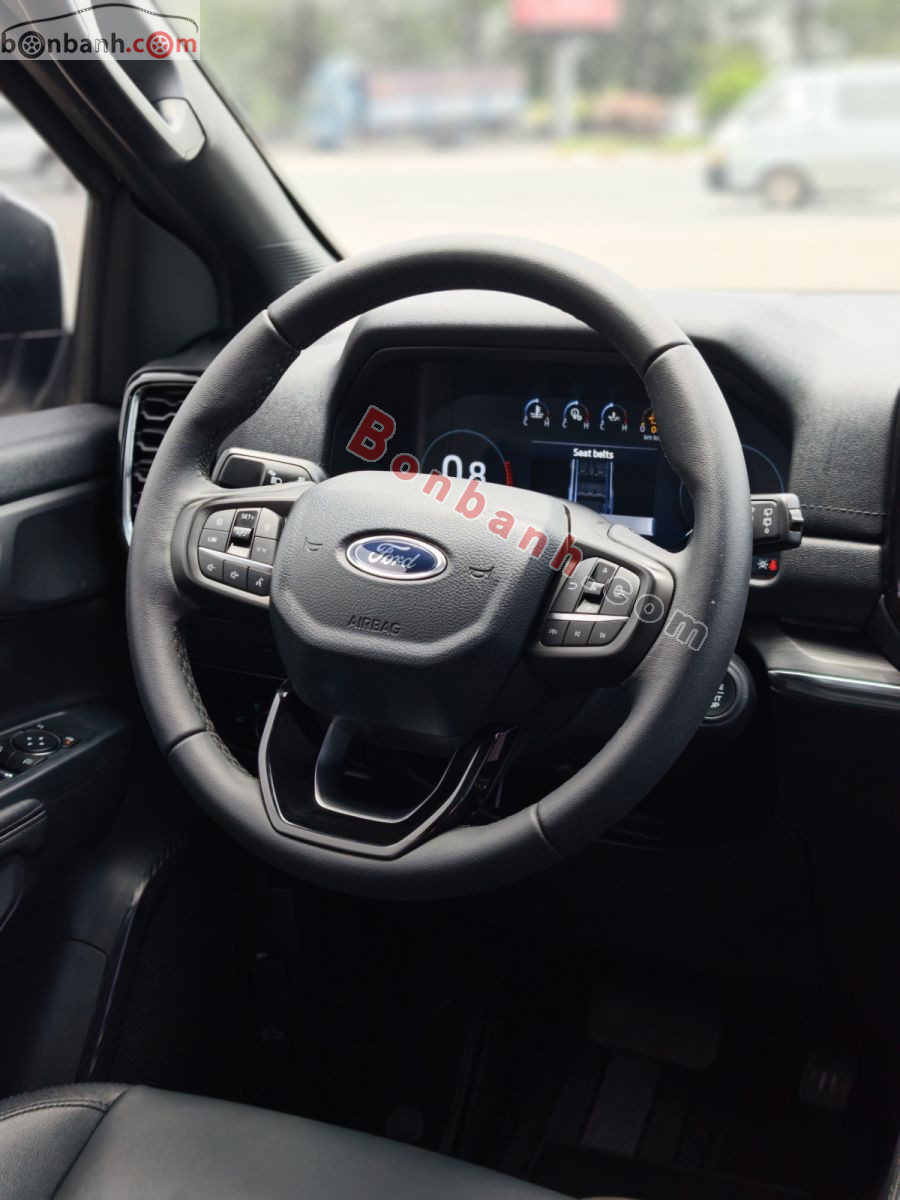 Bán ô tô Ford Everest Platinum 2.0L 4x4 AT - 2024 - xe cũ
