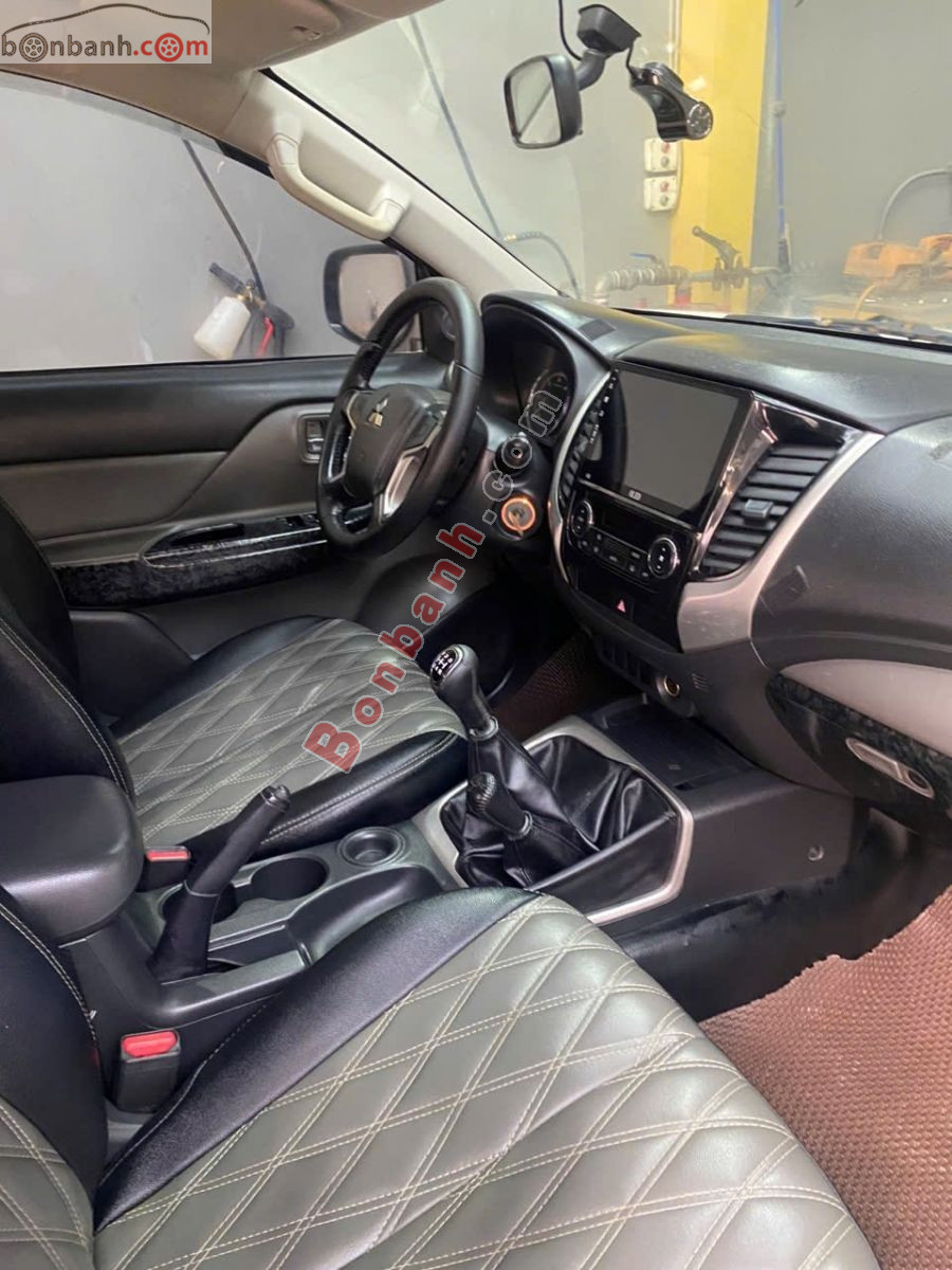 Bán ô tô Mitsubishi Triton 4x4 MT - 2017 - xe cũ