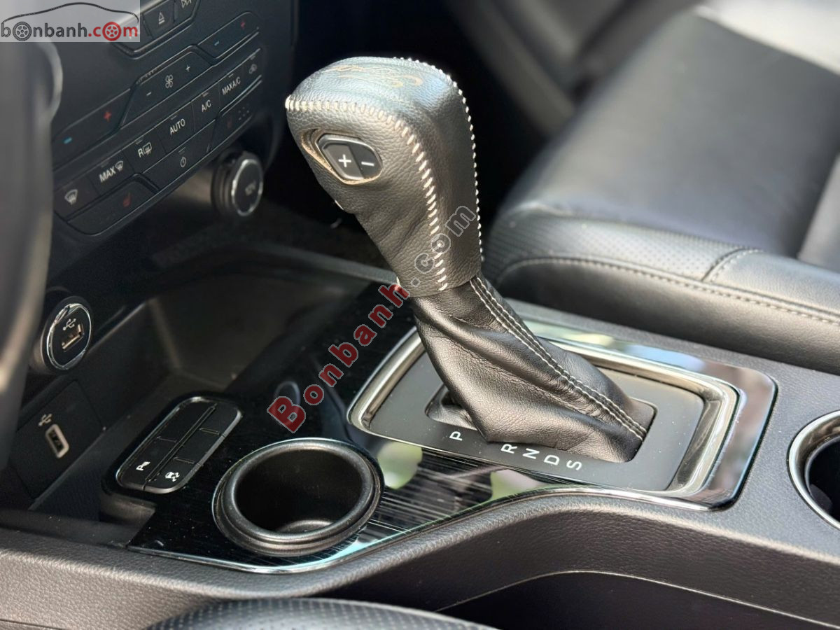 Bán ô tô Ford Everest Titanium 2.0L 4x2 AT - 2019 - xe cũ