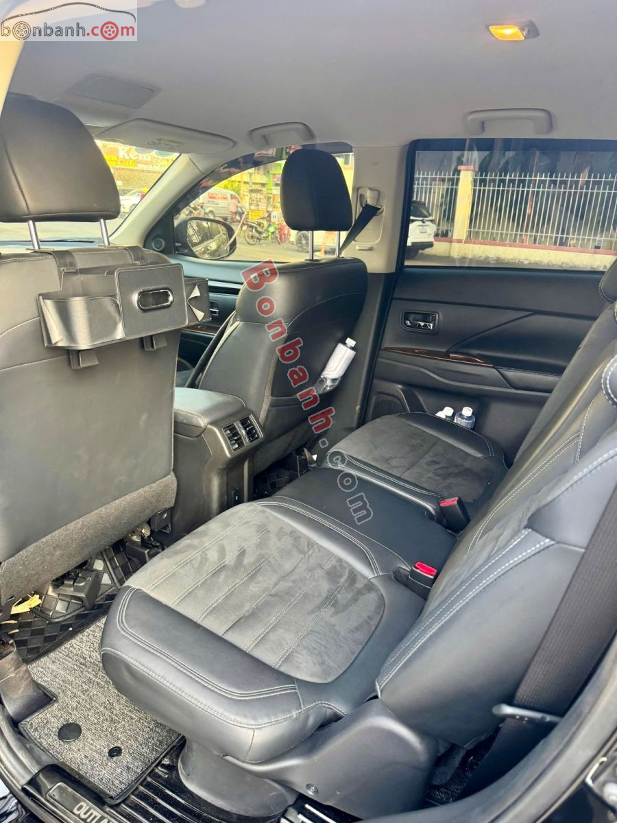 Bán ô tô Mitsubishi Outlander 2.0 CVT - 2023 - xe cũ