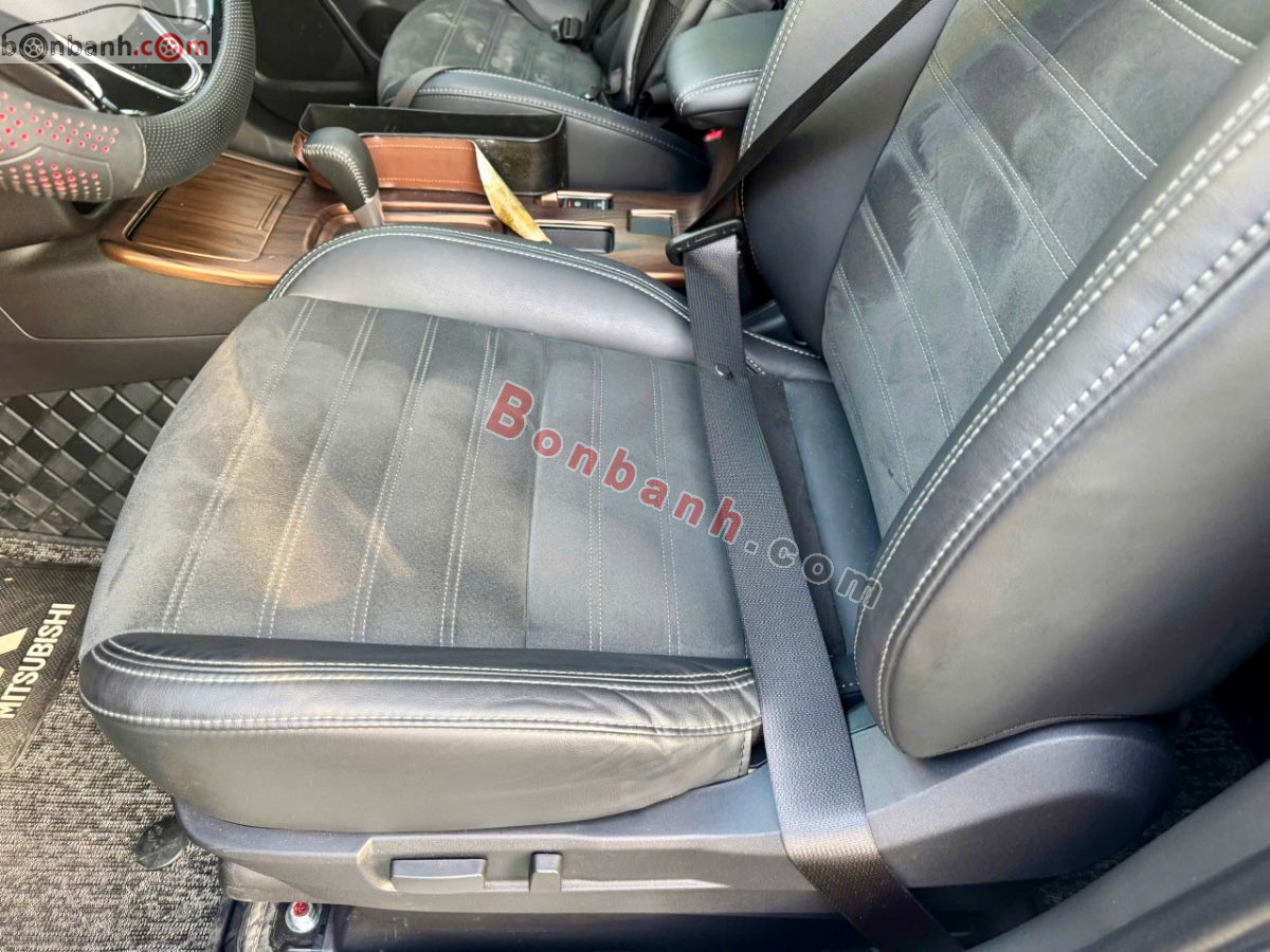 Bán ô tô Mitsubishi Outlander 2.0 CVT - 2023 - xe cũ