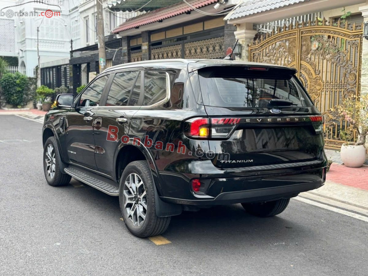 Bán ô tô Ford Everest Titanium Plus 2.0L 4x4 AT - 2025 - xe cũ