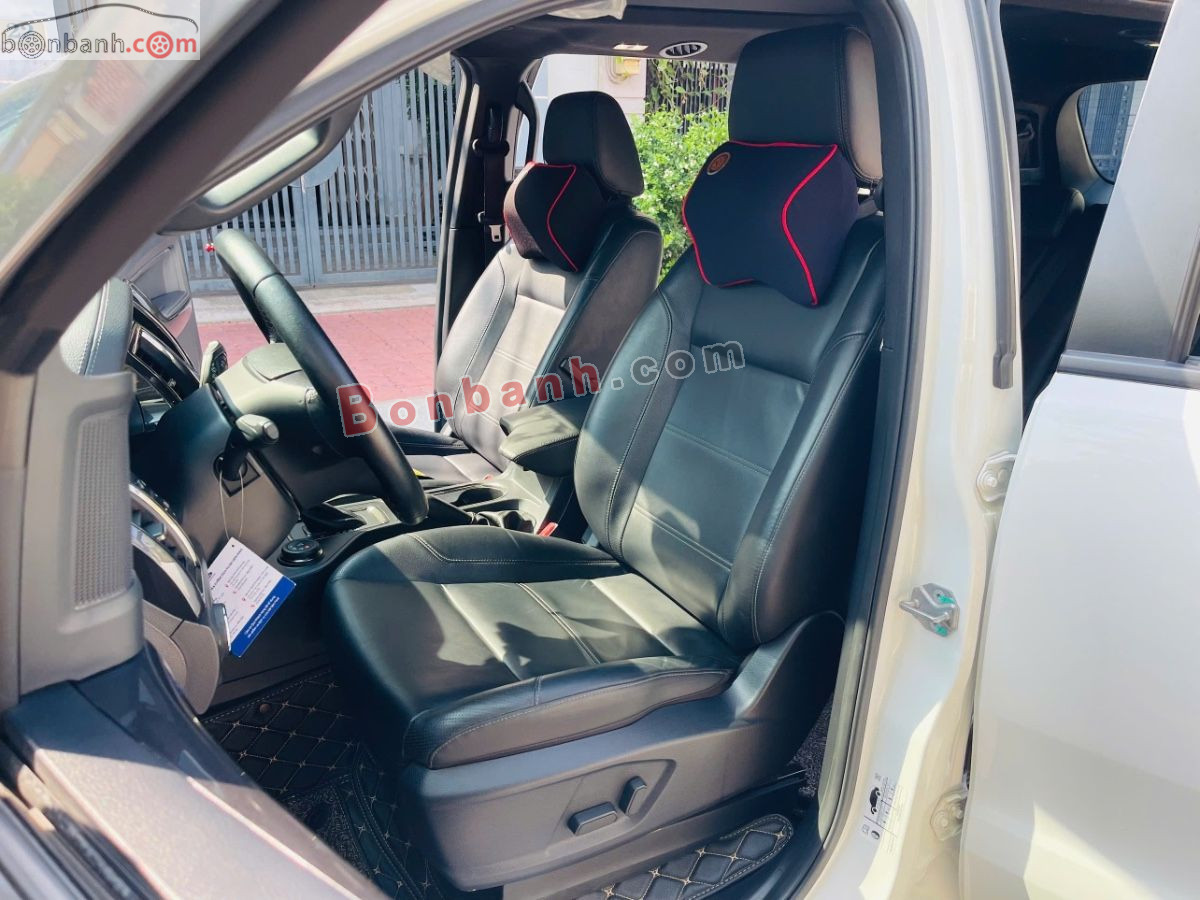 Bán ô tô Ford Everest Titanium 2.0L 4x4 AT - 2018 - xe cũ