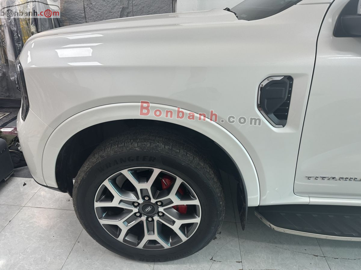 Bán ô tô Ford Everest Titanium 2.0L 4x2 AT - 2024 - xe cũ