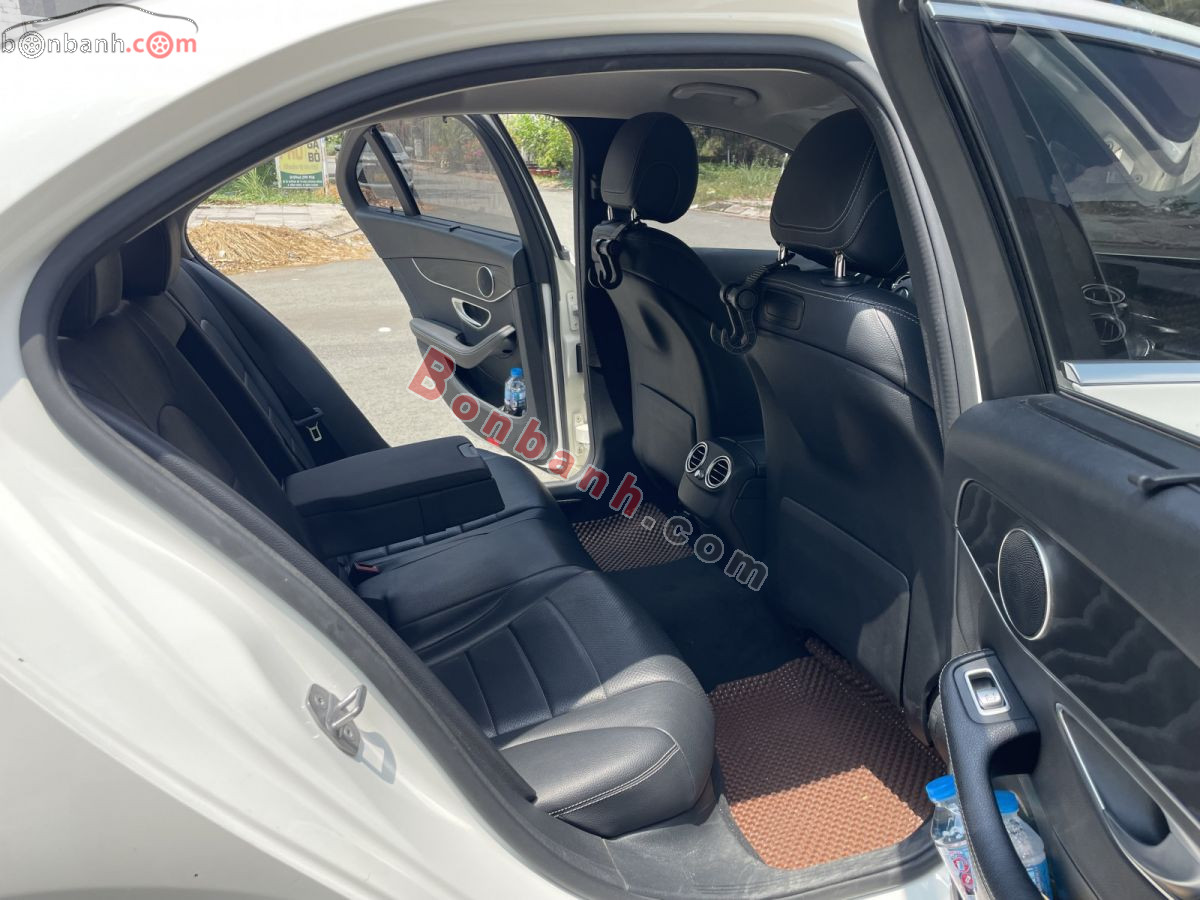 Bán ô tô Mercedes Benz C class C200 - 2018 - xe cũ