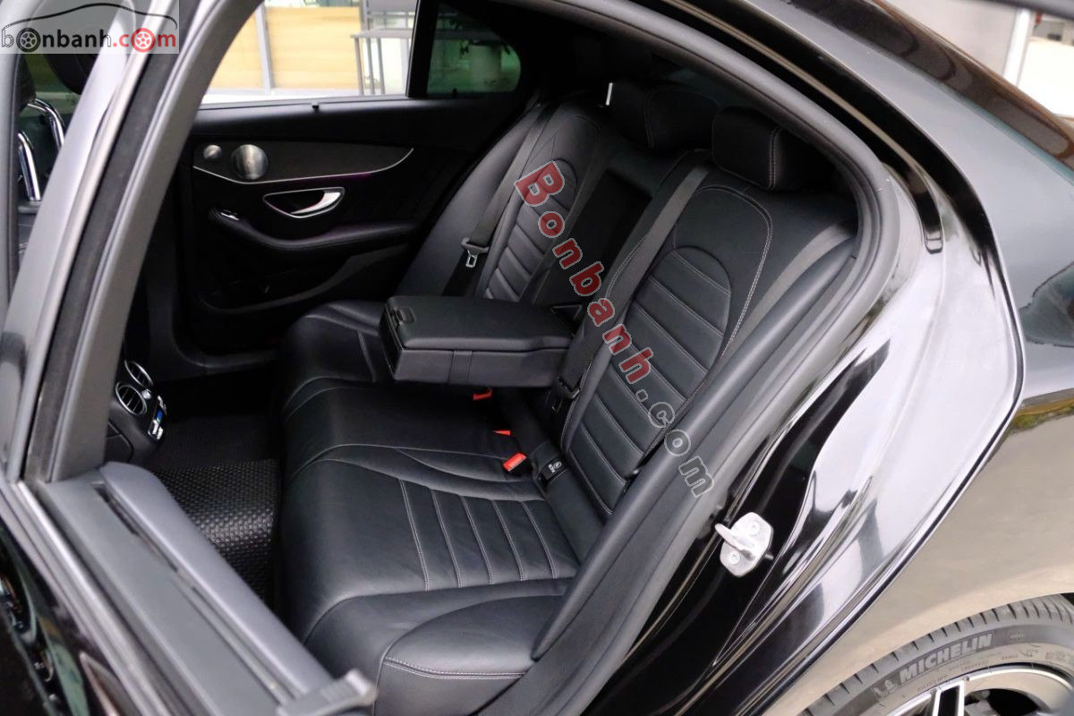 Bán ô tô Mercedes Benz C class C300 AMG - 2020 - xe cũ