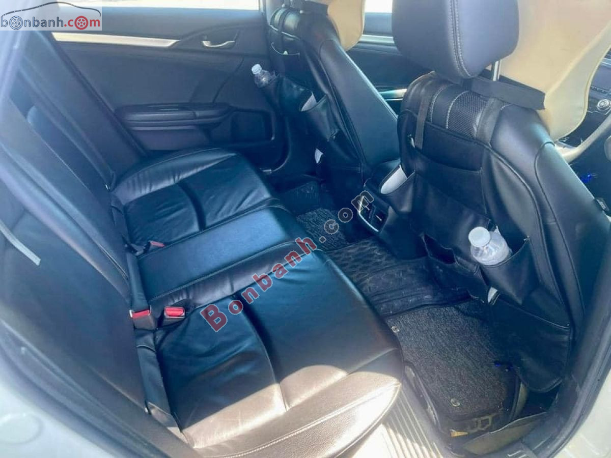 Bán ô tô Honda Civic 1.8 E - 2018 - xe cũ