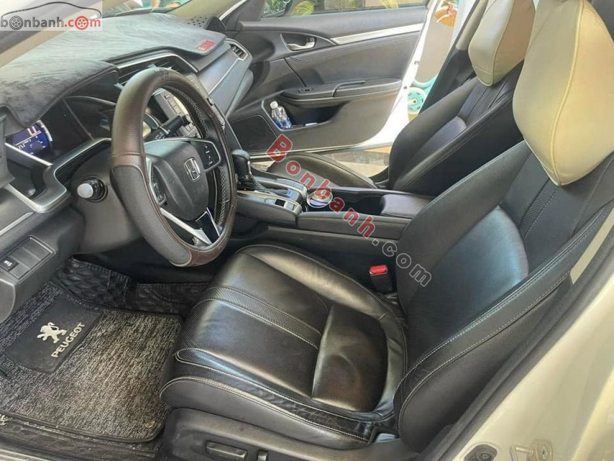 Bán ô tô Honda Civic 1.8 E - 2018 - xe cũ