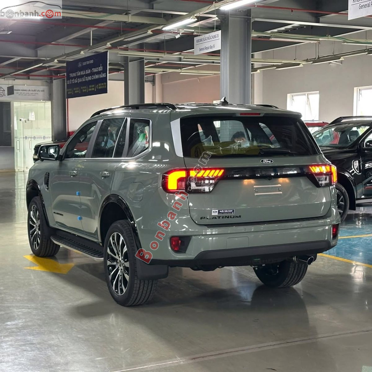 Bán ô tô Ford Everest Platinum+ 2.3L 4x4 AT - 2026 - xe mới