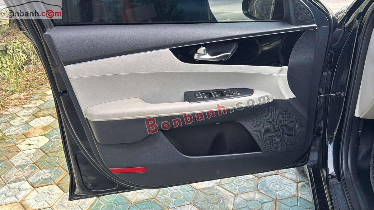 Bán ô tô Kia K3 Luxury 1.6 AT - 2022 - xe cũ