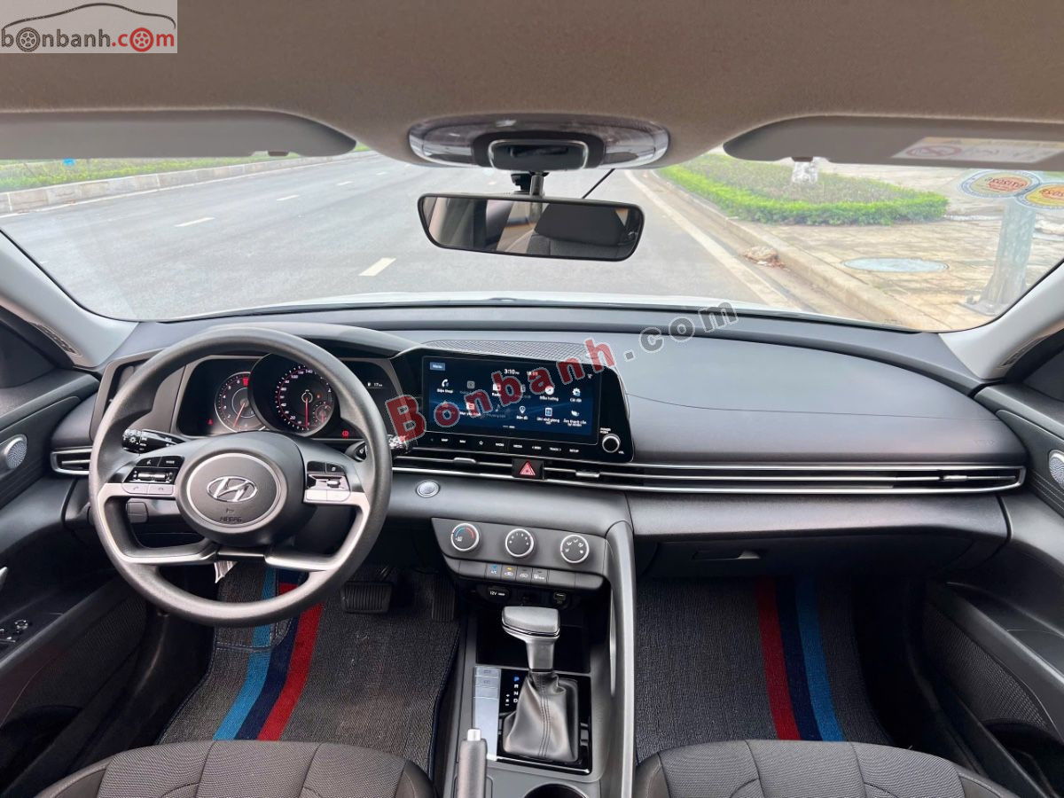 Bán ô tô Hyundai Elantra 1.6 AT Tiêu chuẩn - 2024 - xe cũ