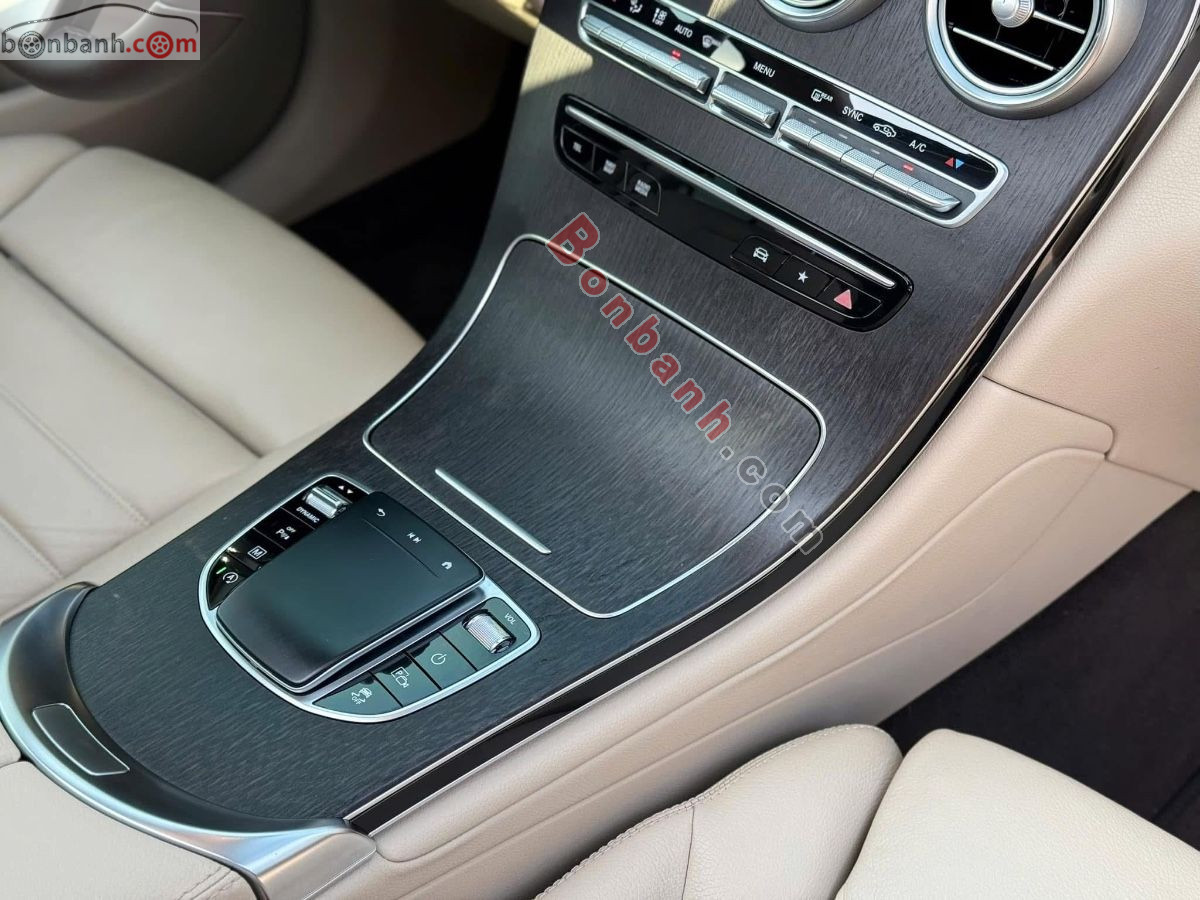 Bán ô tô Mercedes Benz GLC 300 4Matic - 2021 - xe cũ