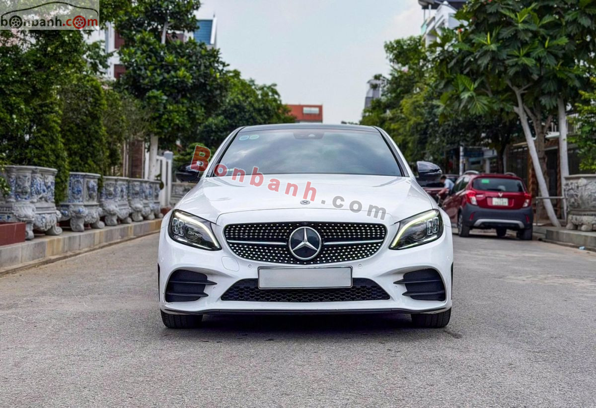 Bán ô tô Mercedes Benz C class C300 AMG - 2019 - xe cũ