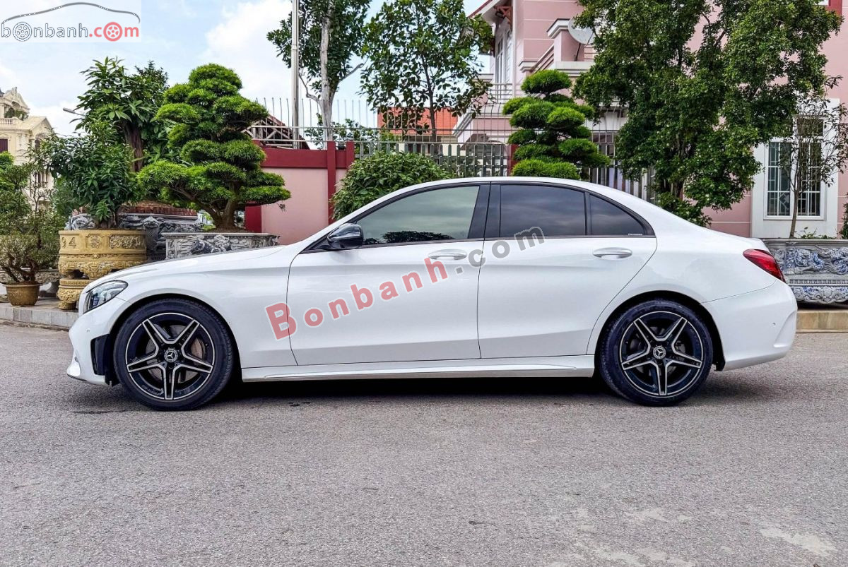 Bán ô tô Mercedes Benz C class C300 AMG - 2019 - xe cũ