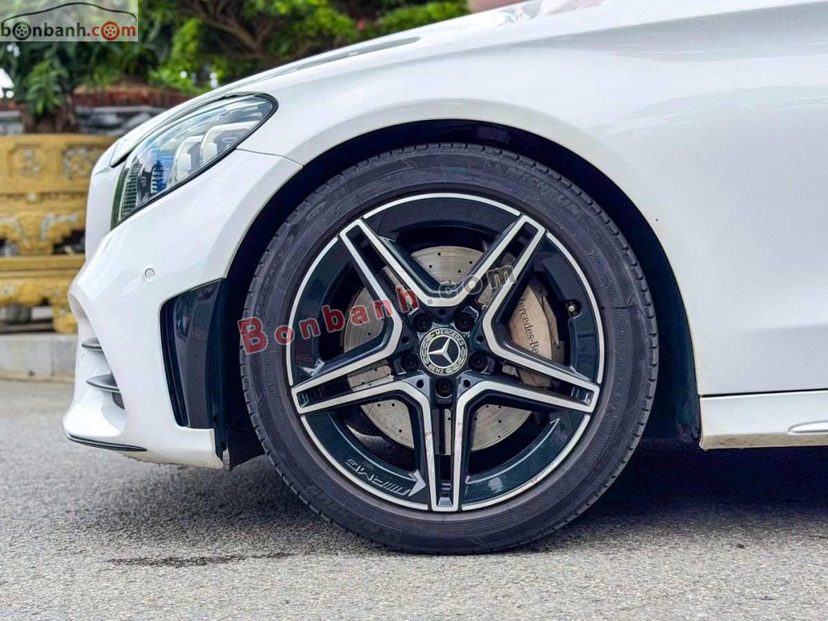 Bán ô tô Mercedes Benz C class C300 AMG - 2019 - xe cũ